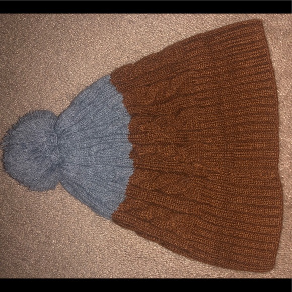 Cotton-On Chestnut Ribbed Beanie w/ Pom Pom - Picture 2 of 2